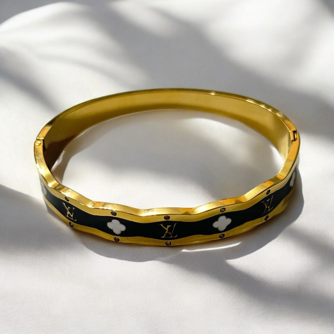 Heart of Elegance Bracelet